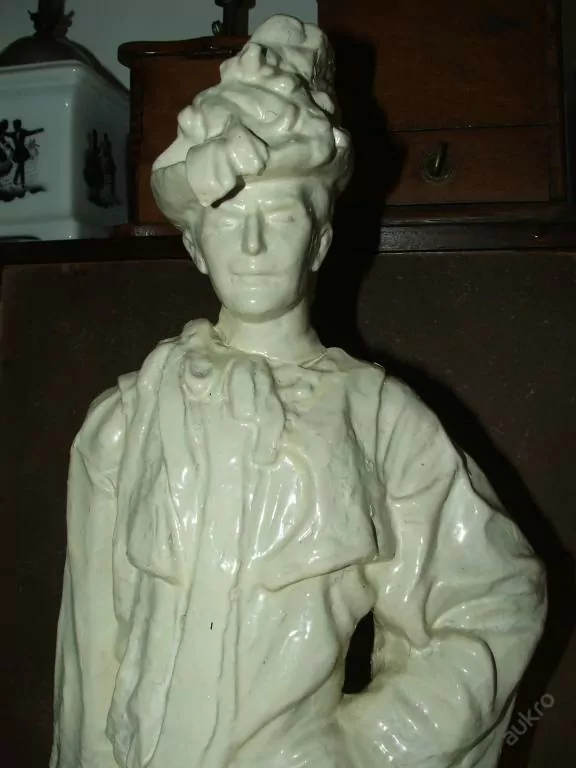 SOCHA CHLAPEC V KROJI SLOVÁCKO KROJ