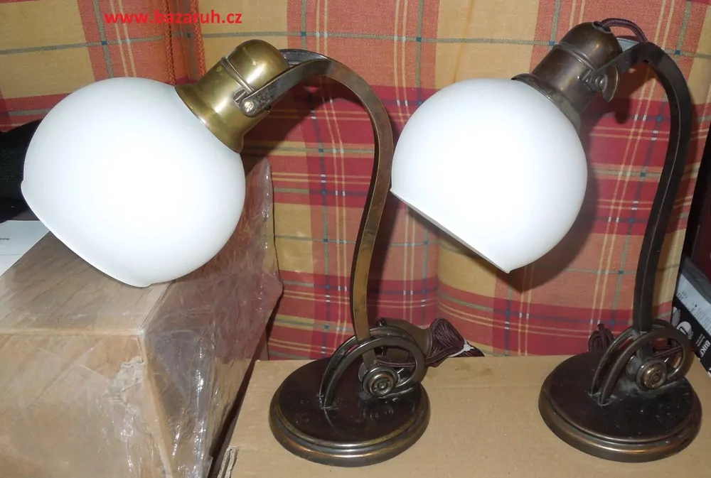 STAROŽITNÁ LAMPIČKA 2 KS LAMPA STOLNÍ nebo nástěnná