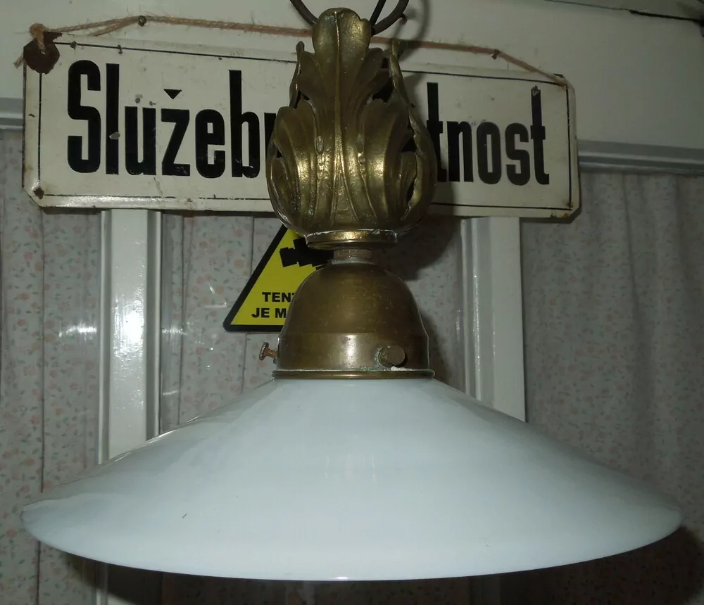 STAROŽITNOST STROPNICE 1 KS LUSTR STÍNÍTKO ŠIRM