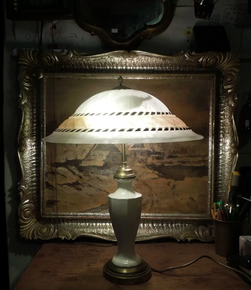 STOLNÍ ELEKTRICKÁ LAMPA