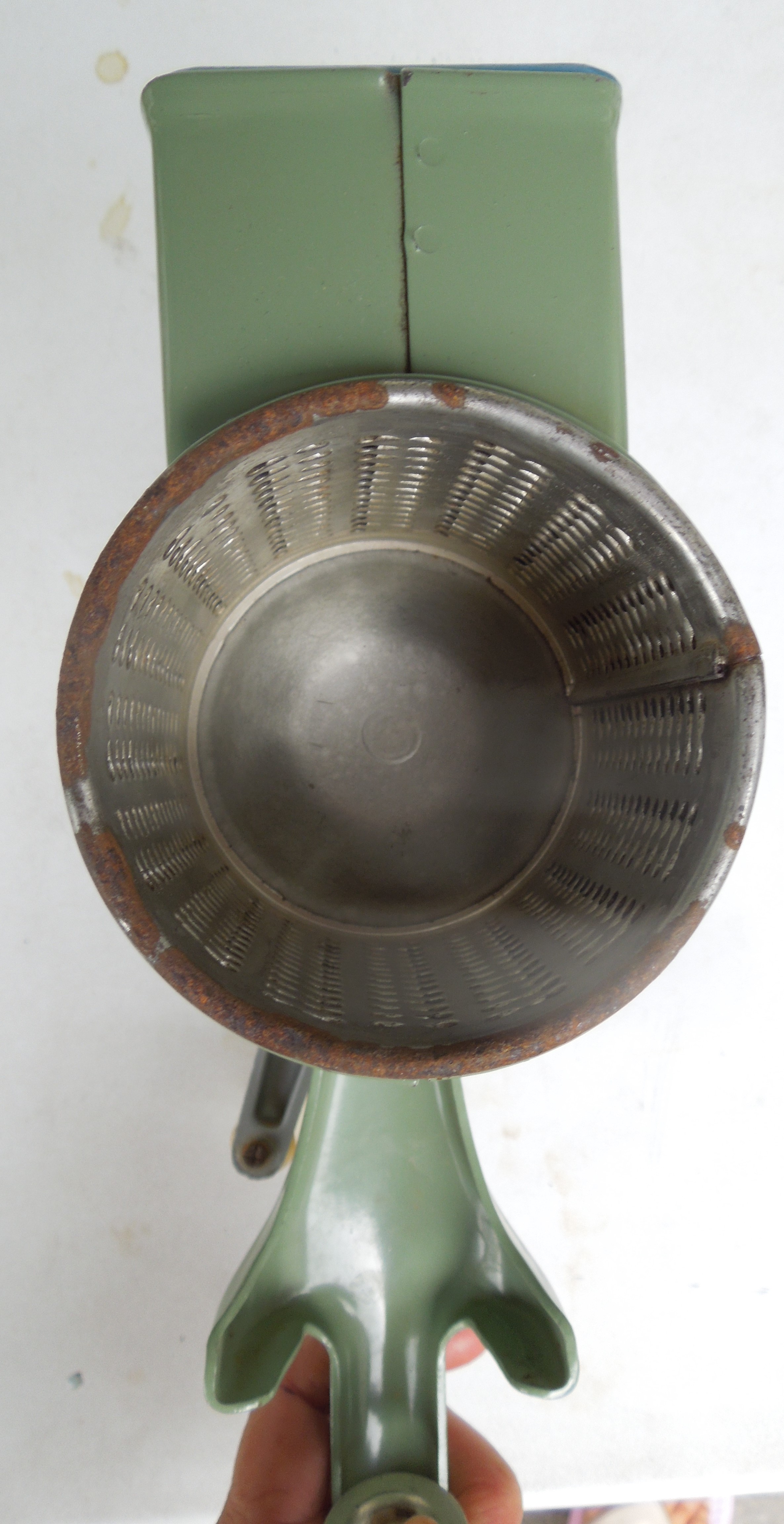 MLÝNEK NA STROUHANKU ZELENÝ