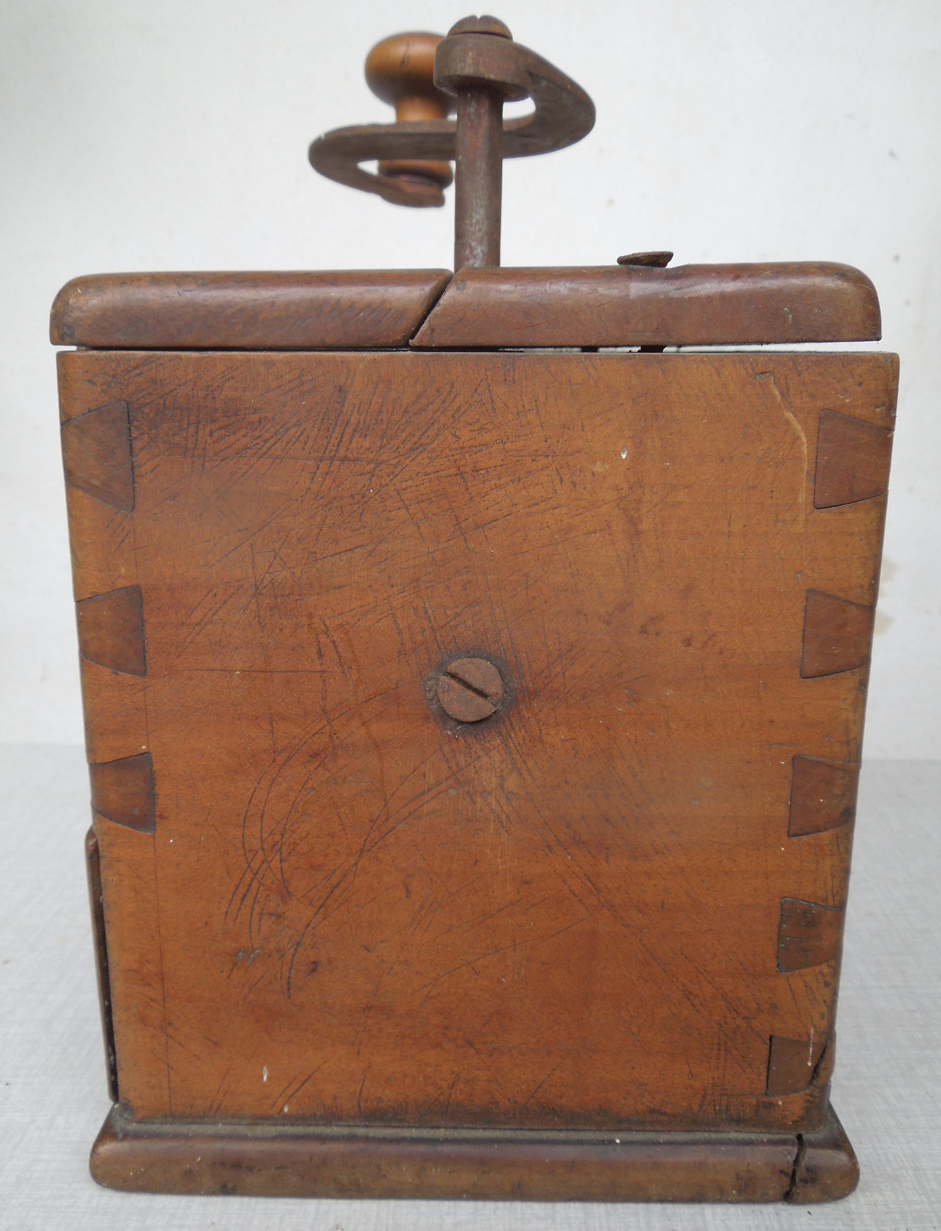 MLÝNEK kafemlýnek, kávomlýnek