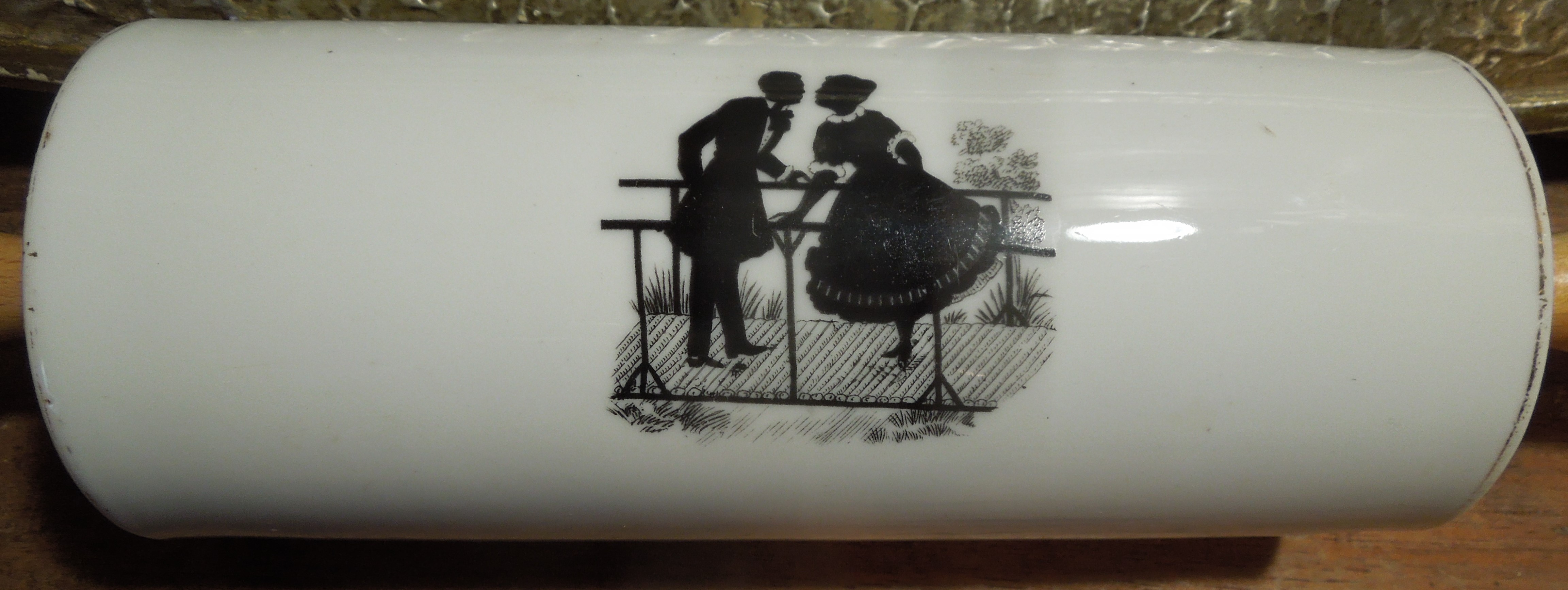 PORCELÁNOVÝ VÁLEČEK ROKOKO