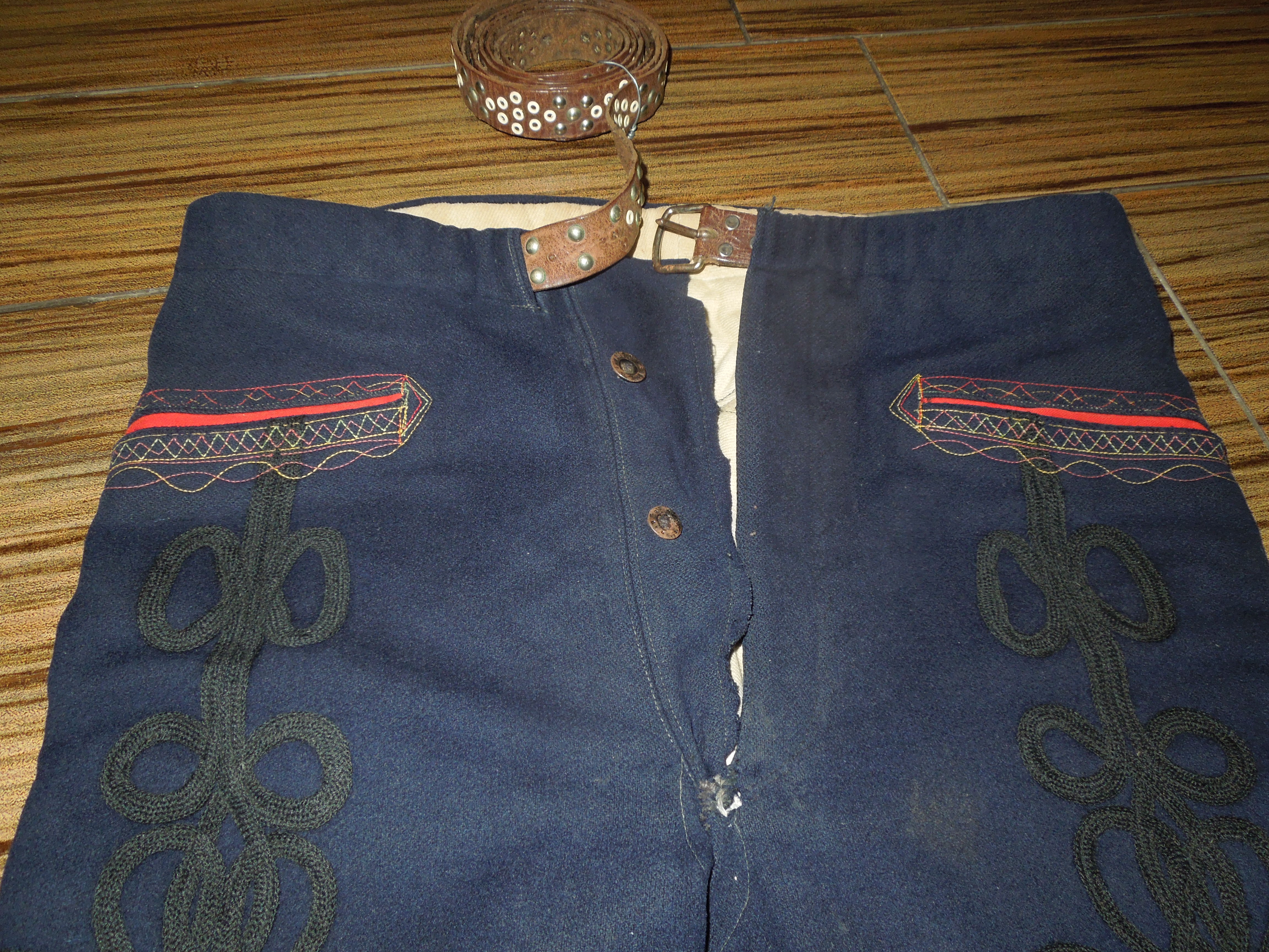 KROJ NOHAVICE, GATĚ , KALHOTY KE KROJI S OPASKEM