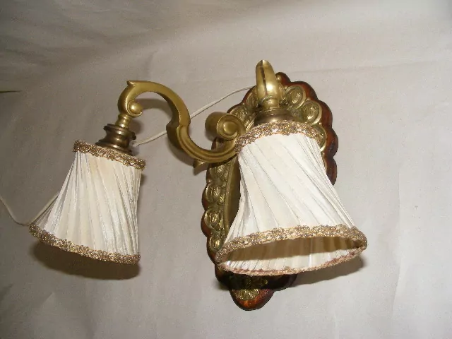 LAMPIČKA NA STĚNU  NÁSTĚNNÁ LAMPA