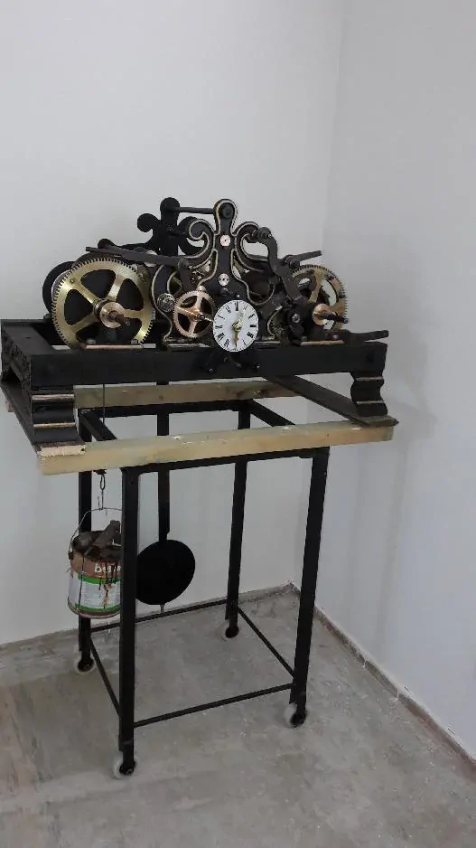 VĚŽNÍ HODINY HODINOVÝ STROJ í Zegar ? Clock clock ? Uhr Uhr ?