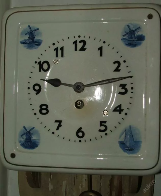 HODINY PORCELÁNOVÉ KUCHYŇSKÉ MLÝNY PORCELÁNKY DELF