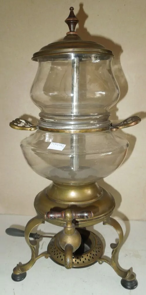 SAMOVAR NEBOLI ČAJOVAR NA DEKORACI