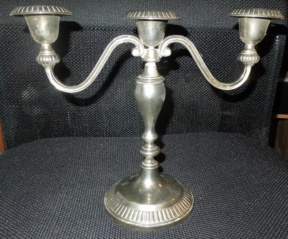 SVÍCEN NA TŘI SVÍČKY 