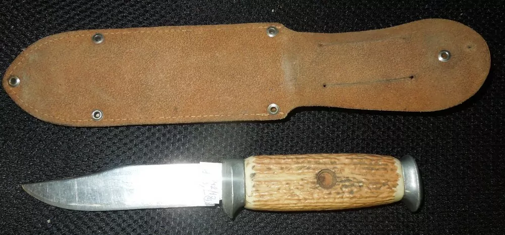 TURISTICKÝ NŮŽ