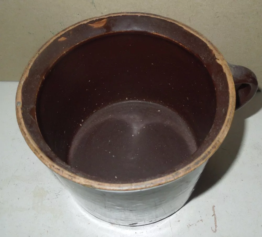 STAROŽITNÁ KERAMIKA DOZA HRNEC