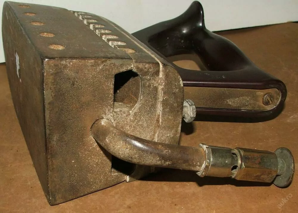 ŽEHLIČKA PLYNOVÁ PLUTO 