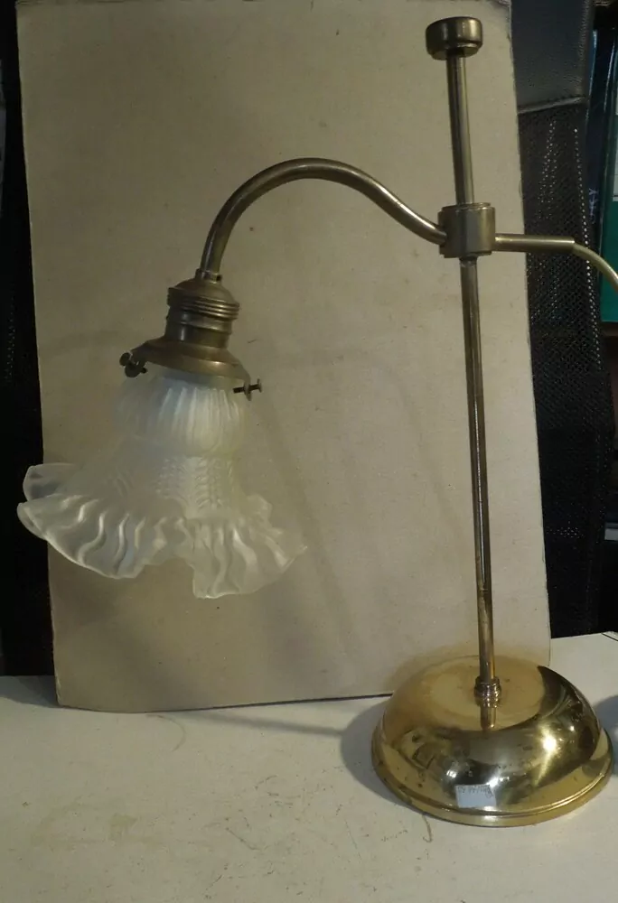 STAROŽITNÁ STOLNÍ LAMPA ELEKTRICKÁ