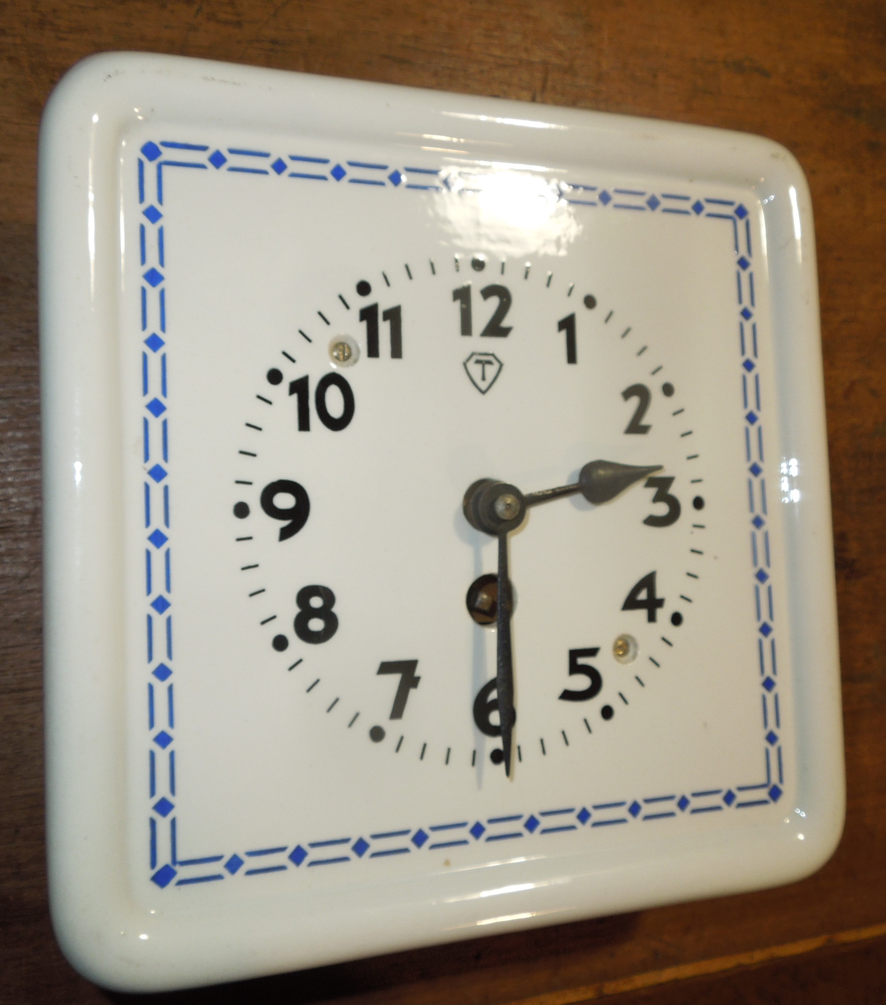 HODINY PORCELÁNOVÉ NÁSTĚNNÉ KUCHYŇSKÉ MALÉ