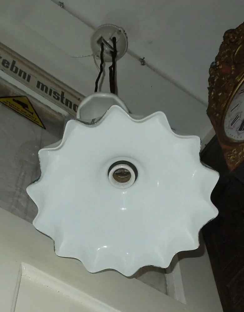 STAHOVACÍ LUSTR STÍNÍTKO STAHOVAČKA