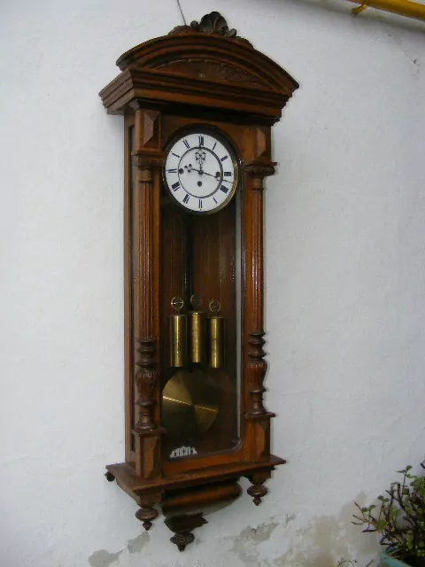 HODINY TŘÍZÁVAŽOVÉ NÁSTĚNNÉ ČTVRTKY