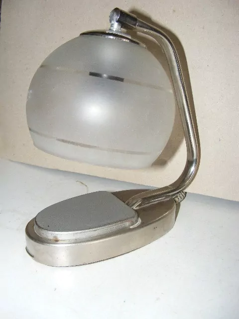 LAMPIČKA STOLNÍ NEBO NA STĚNU LAMPA ELEKTRICKÁ CHROM