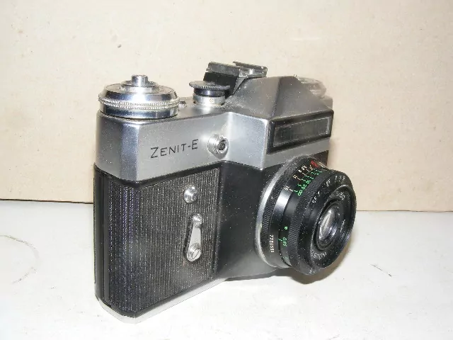FOTOAPARÁT ZENIT E