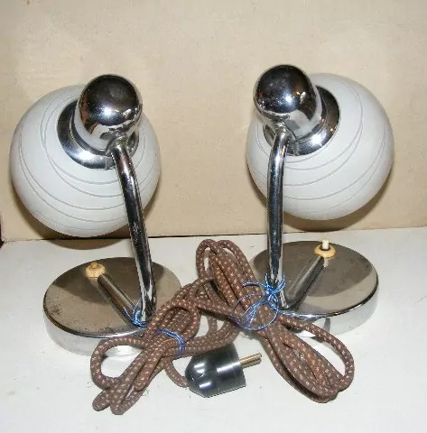 STAROŽITNÁ STOLNÍ LAMPA , LAMPIČKA 2 ks