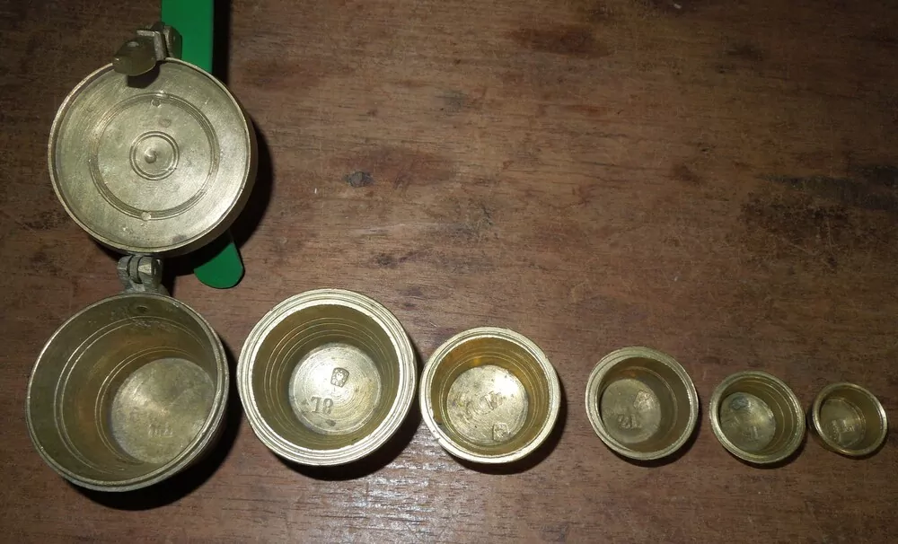 STAROŽITNÉ LOTOVÉ ZÁVAŽÍ PRO VÁHY VÁHA