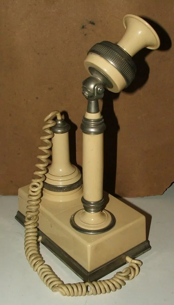 TELEFON PĚKNÁ DEKORACE