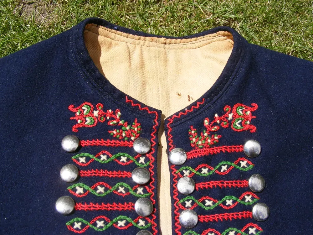 KROJ KORDULA PÁNSKÁ (PRUCLEK) BŘEZOVÁ 