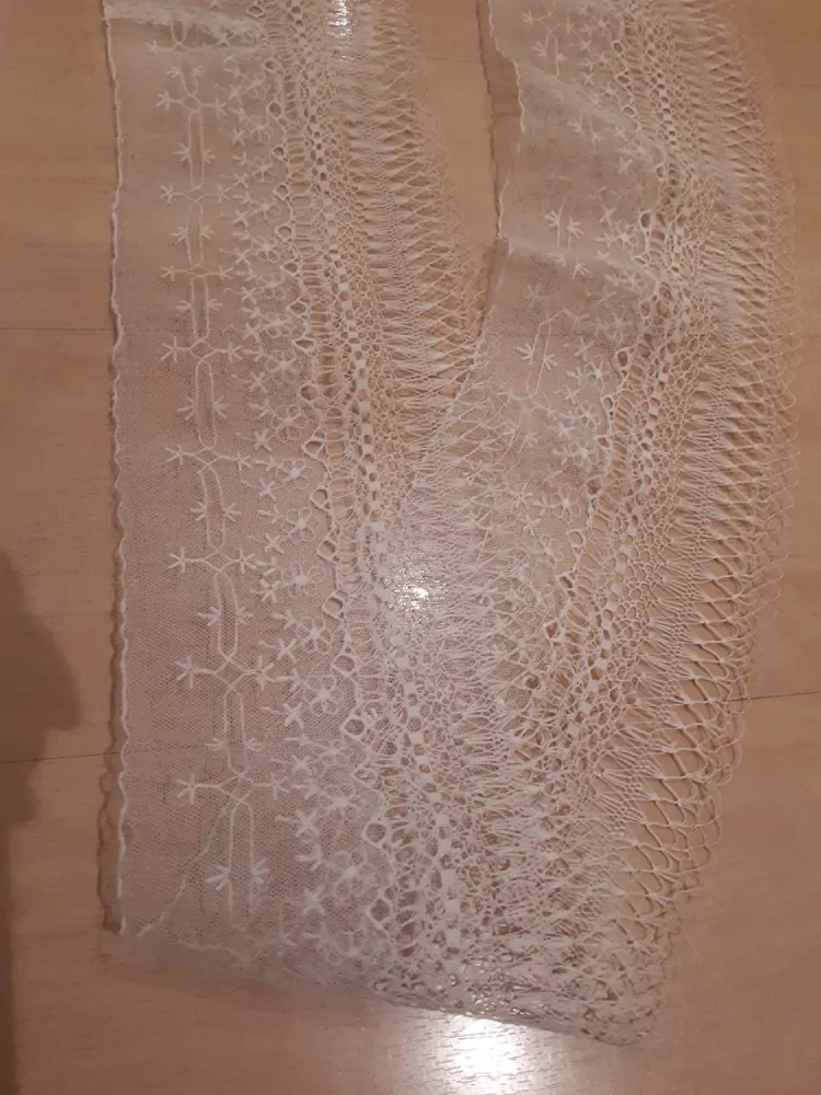 NECOVANÝ SÍŤOVANÝ OBOJEK - LÍMEC KE KROJI KROJI