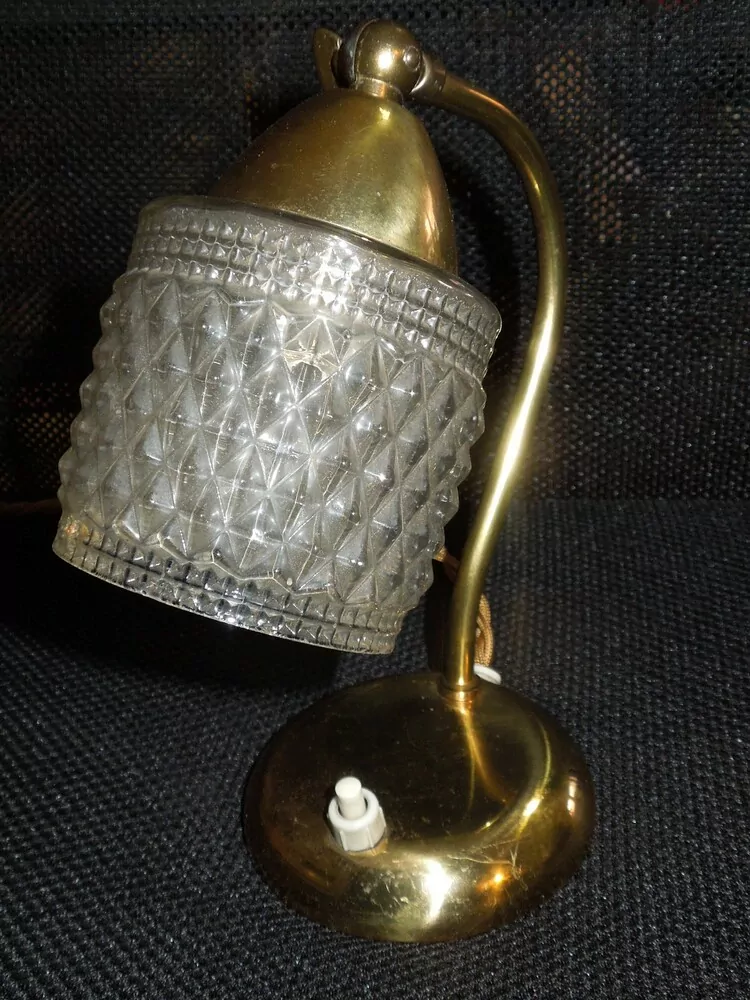 LAMPIČKA stolní nebo NA STĚNU 1 KS NÁSTĚNNÁ LAMPA ELEKTRICKÁ