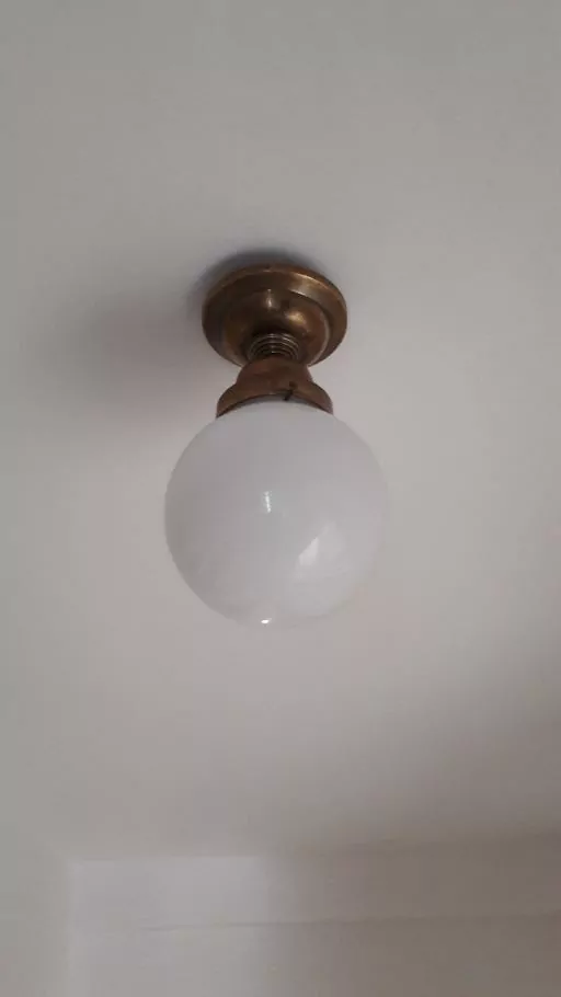 Montáž stahovacích lustrů a stropnic příklad