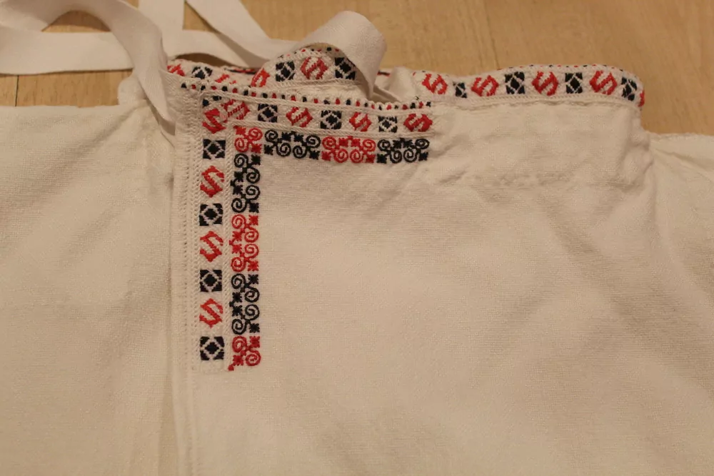 KROJ KOŠILE (RUKÁVCE) HORŇÁCKÉ ke kroji pánské