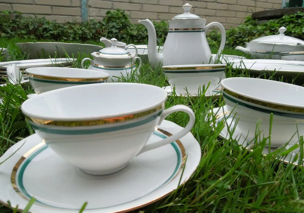JÍDELNÍ PORCELÁNOVÁ SOUPRAVA