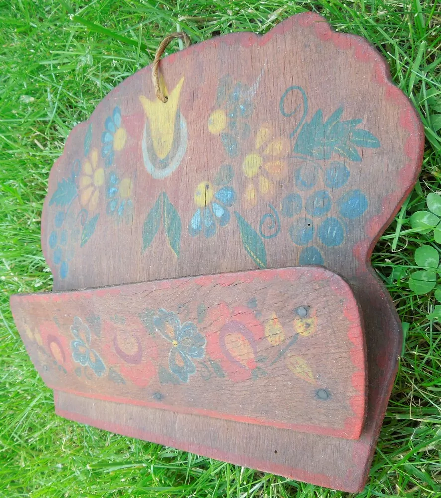 POLIČKA DŘEVĚNÁ MALOVANÁ