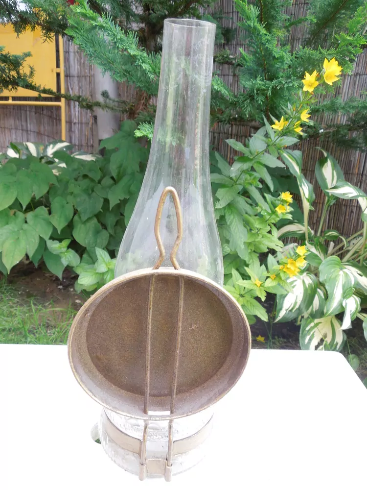 STAROŽITNÁ PETROLEOVÁ LAMPA