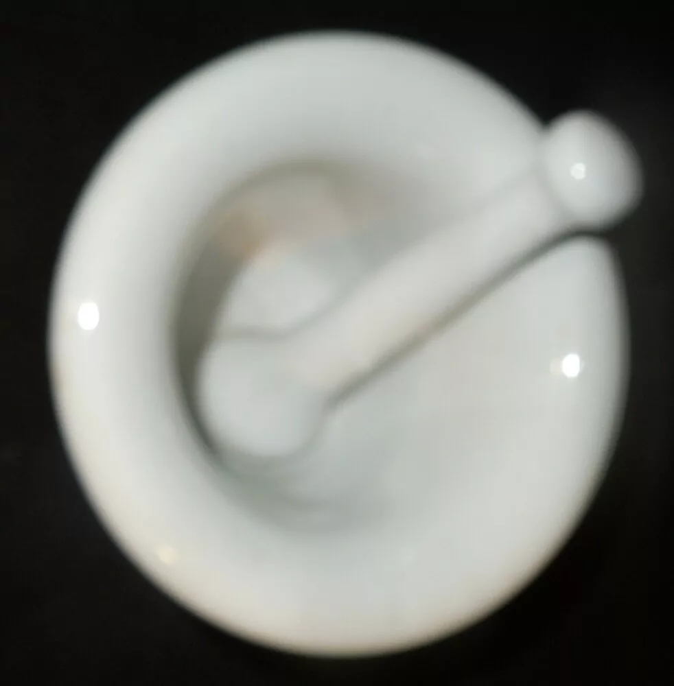 HMOŽDÍŘ PORCELÁNOVÝ RU
