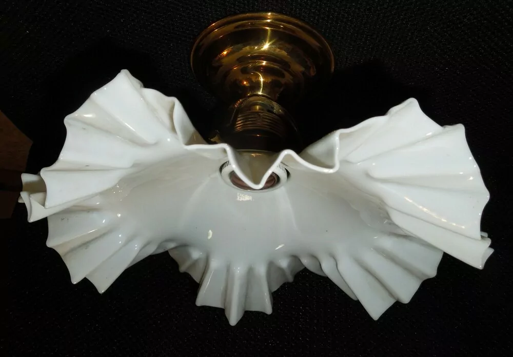 STAROŽITNOST STROPNICE 1 KS LUSTR STÍNÍTKO ŠIRM