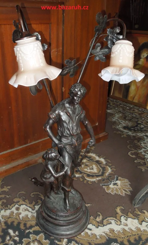 STARÁ FIGURÁLNÍ LAMPA