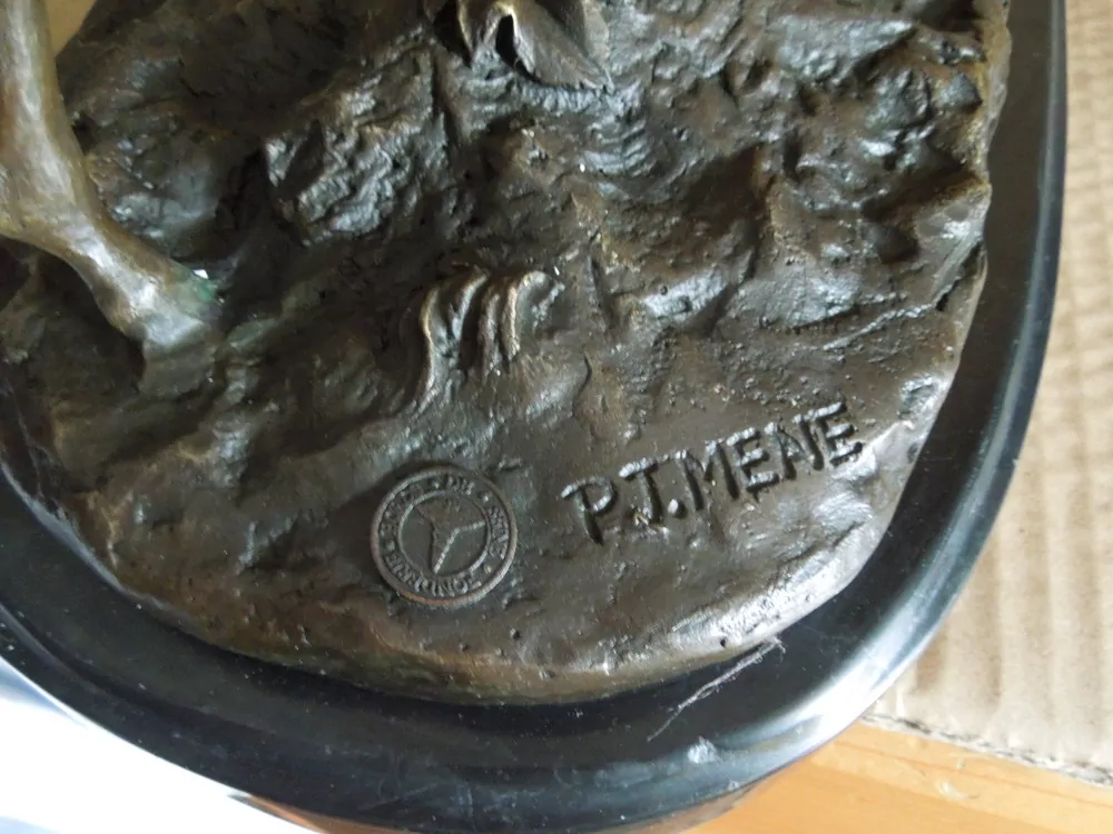 BRONZOVÁ SOCHA KUŇ A HŘÍBĚ BRONZ V 34 CM