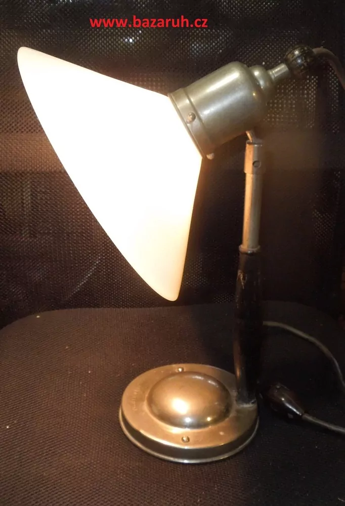 STAROŽITNÁ STOLNÍ NEBO NÁSTĚNNÁ LAMPA , LAMPIČKA HELIOLUX "M"