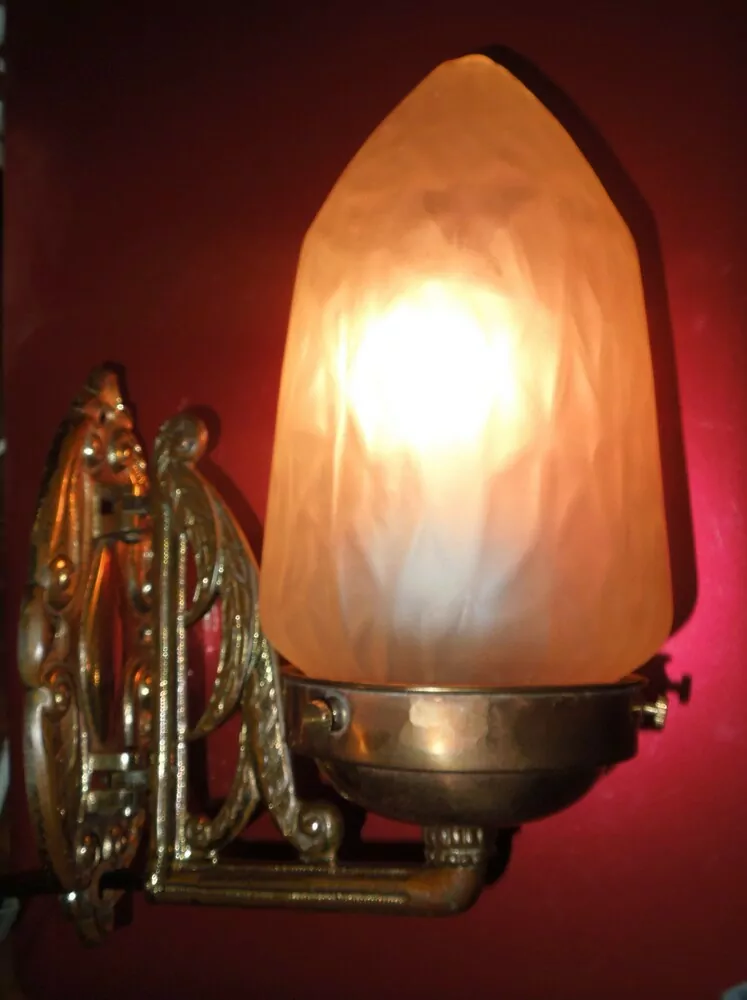 LAMPIČKA NA STĚNU 1KS NÁSTĚNNÁ LAMPA