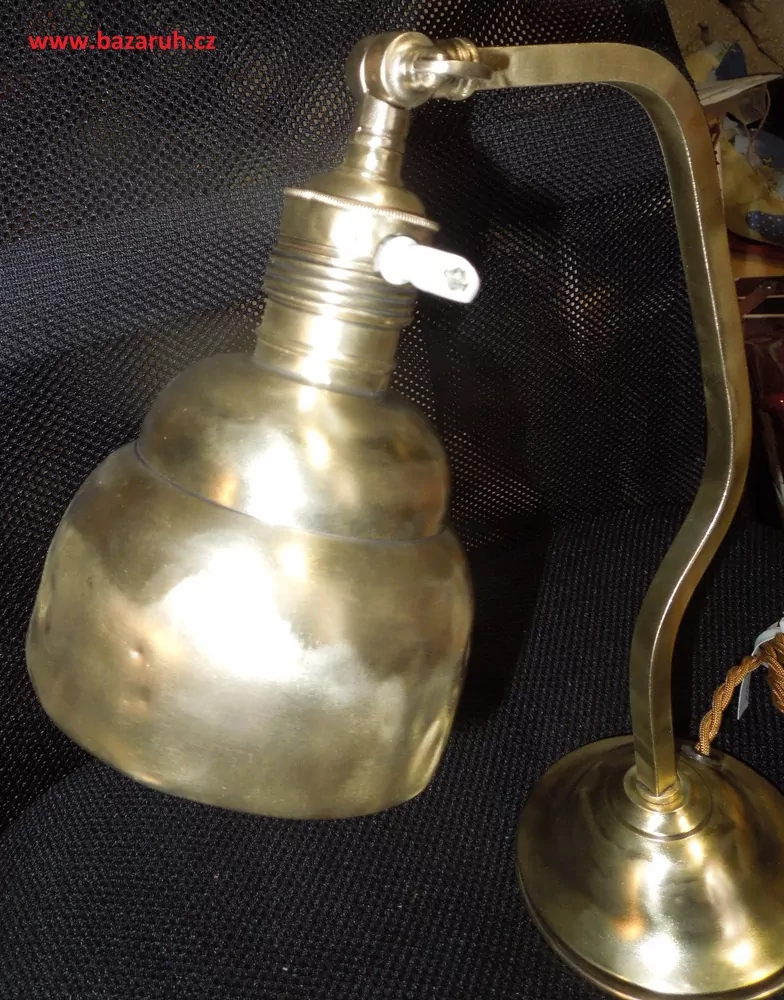 STAROŽITNÁ MOSAZNÁ STOLNÍ LAMPA ELEKTRICKÁ
