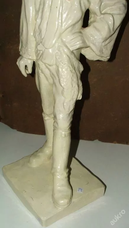 SOCHA CHLAPEC V KROJI SLOVÁCKO KROJ