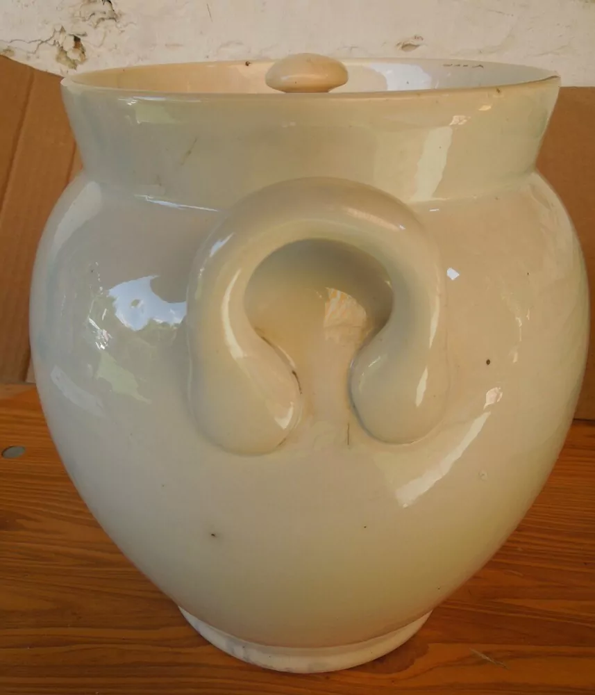 STAROŽITNÁ DÓZA S POKLIČKOU