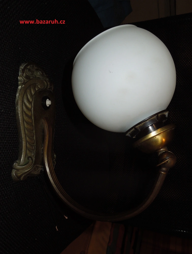 LAMPIČKA STOLNÍ NEBO NA STĚNU 2 KS NÁSTĚNNÁ LAMPA