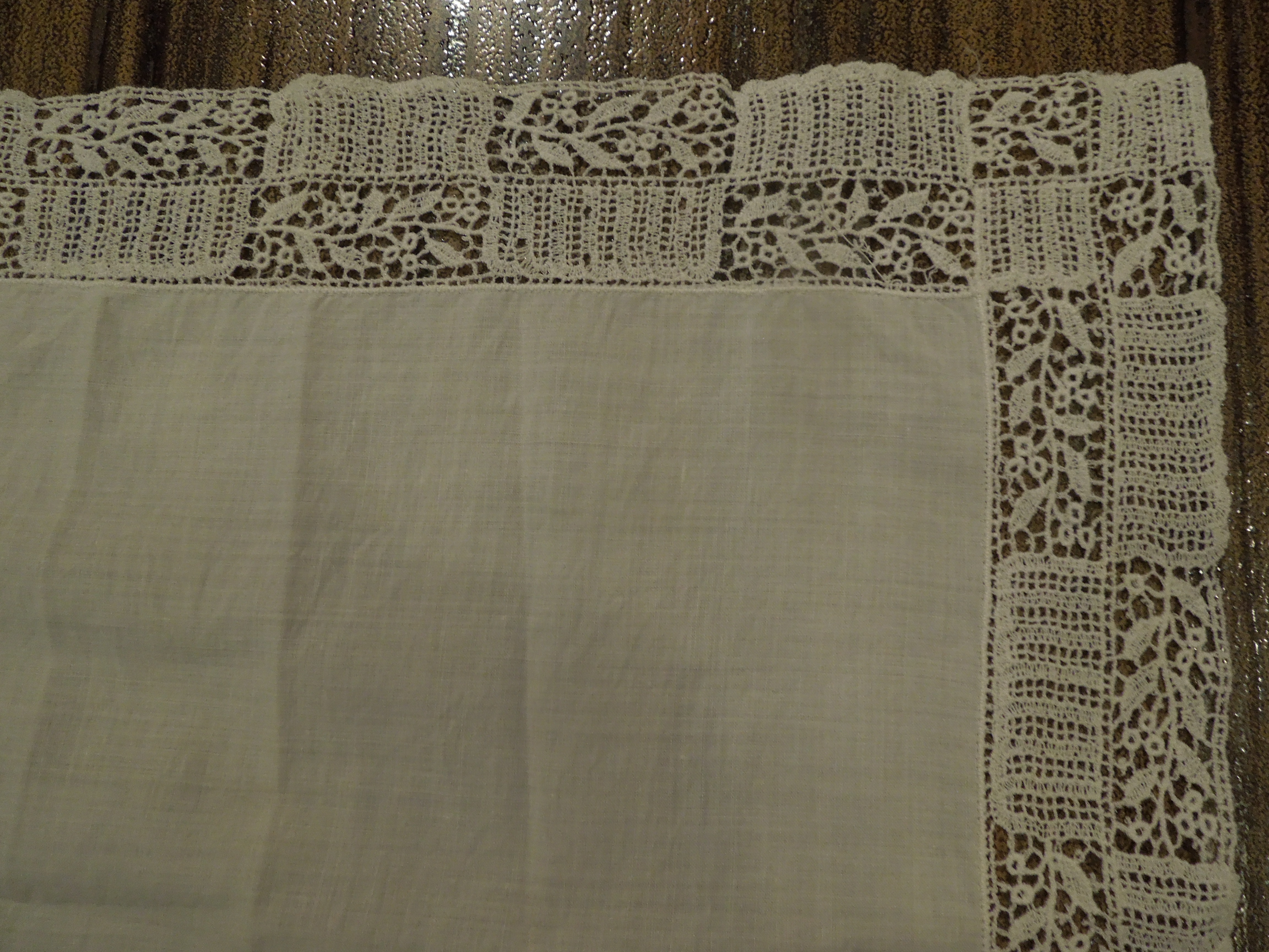 KROJ KAPESNÍK KE KROJI