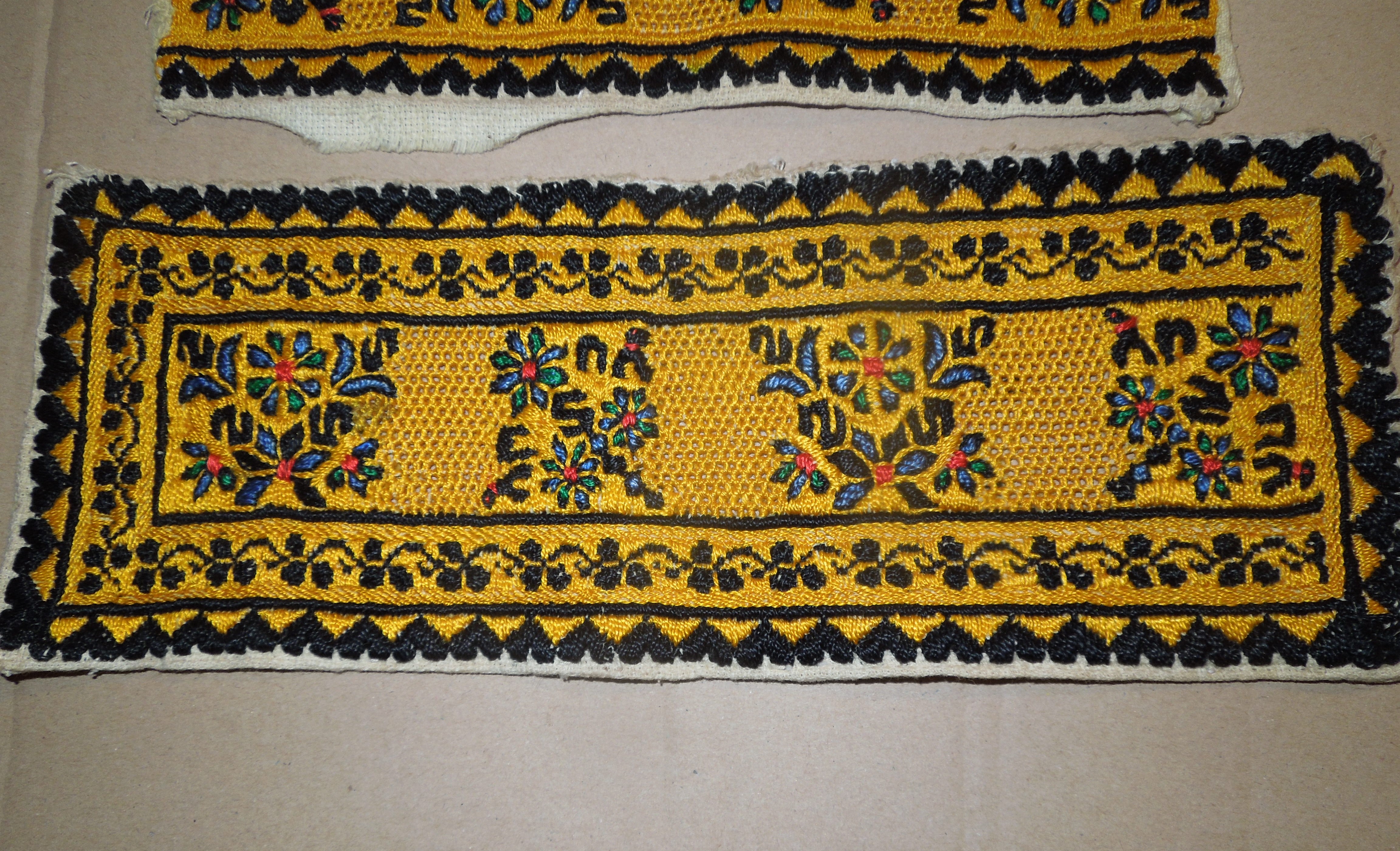 KROJ VYŠÍVÁNÍ KE KROJI UHERSKOBRODSKO