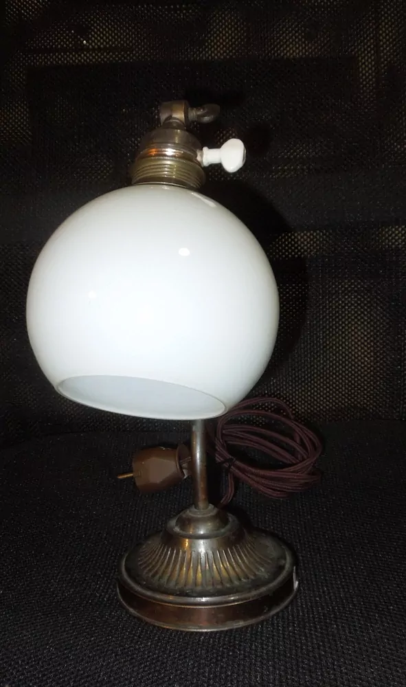 STAROŽITNÁ STOLNÍ LAMPA , LAMPIČKA ELEKTRICKÁ