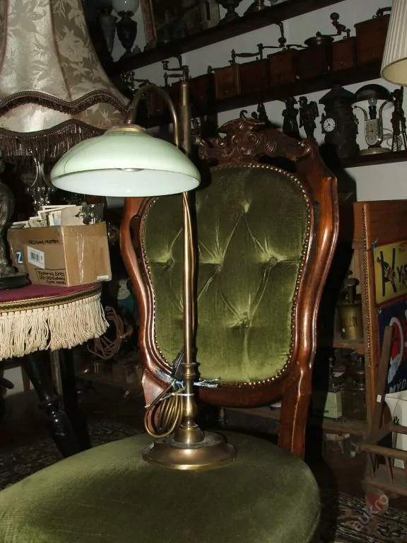 STAROŽITNÁ STOLNÍ MOSAZNÁ LAMPA ELEKTRICKÁ 