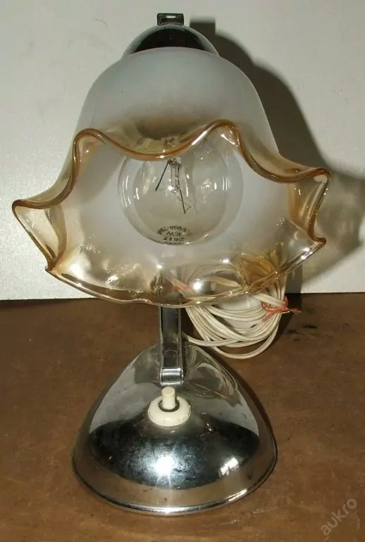 Chromovaná lampička chrom stolní lampa STAROŽITNÉ (