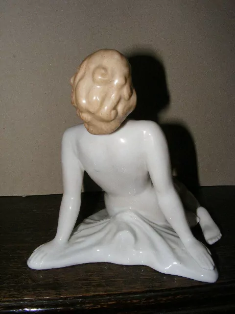 SOCHA ŽENA AKT