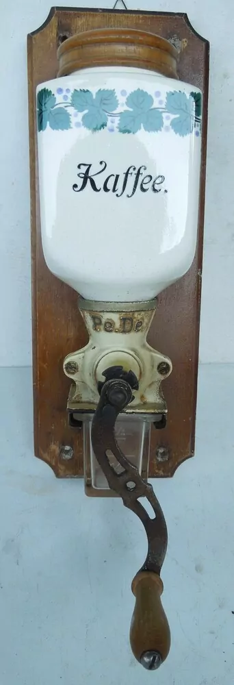  STAROŽITNOST MLÝNEK KAFEMLÝNEK KÁVOMLÝNEK vinný list